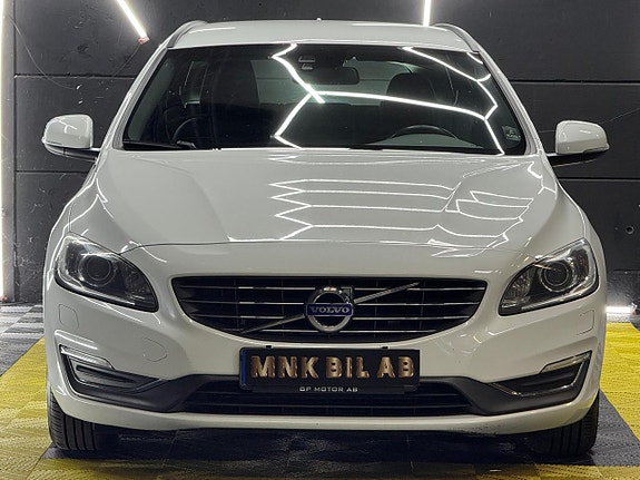 Volvo V60 3 of 25