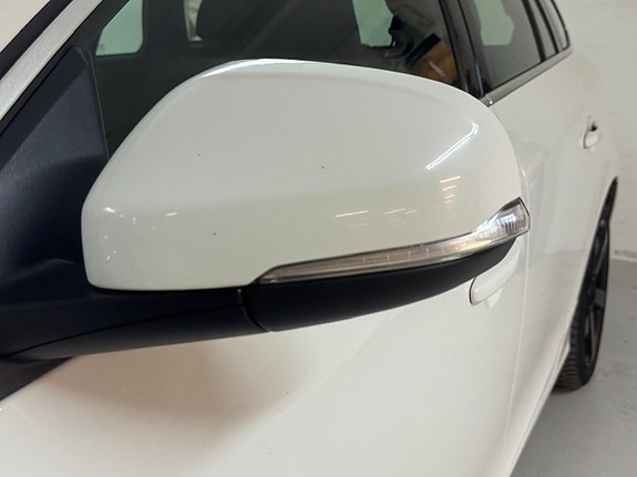 Volvo V60 8 of 25