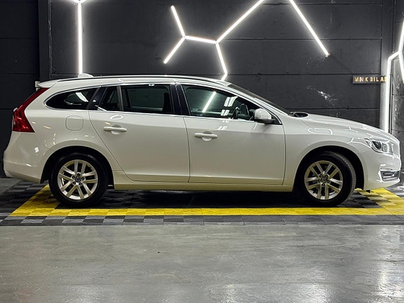 Volvo V60 7 of 25