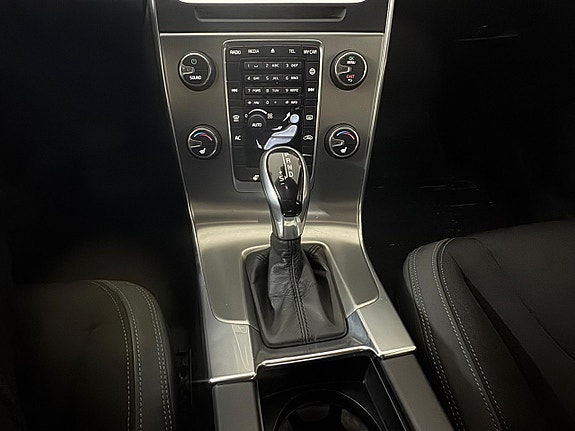 Volvo V60 17 of 25