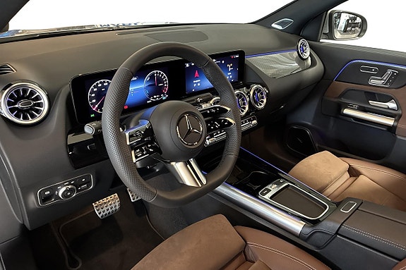 Mercedes-Benz GLA250 6 of 13