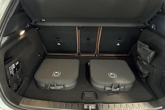 Mercedes-Benz GLA250 12 of 13