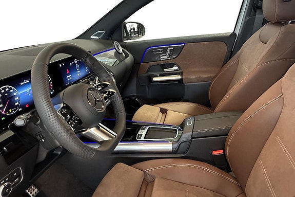 Mercedes-Benz GLA250 11 of 13