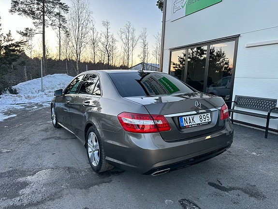 Mercedes-Benz E220 19 of 20