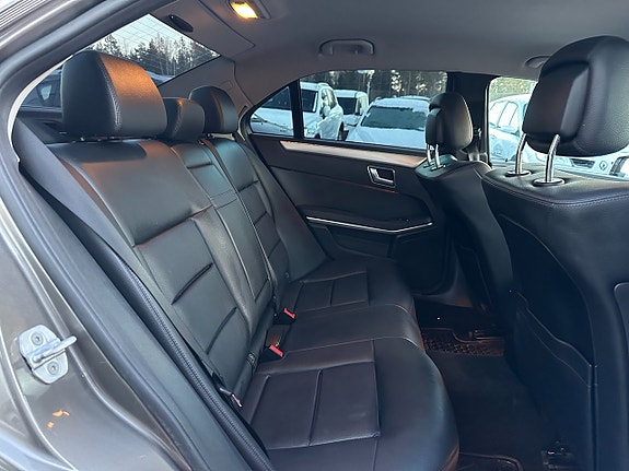 Mercedes-Benz E220 15 of 20