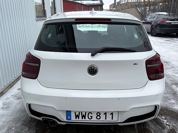 BMW 118d 7 of 16
