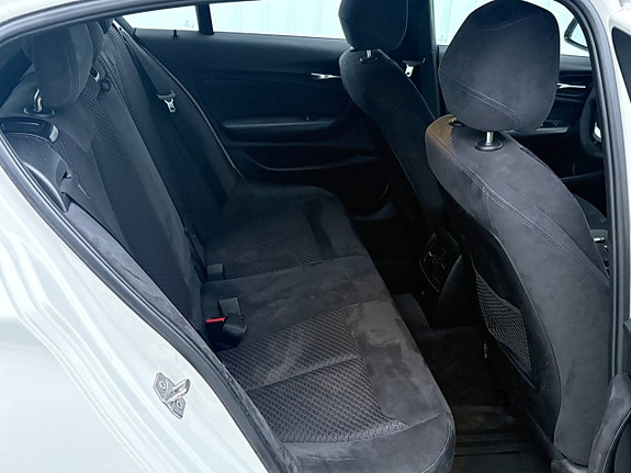 BMW 118d 11 of 16