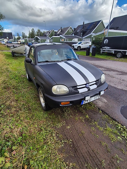 Suzuki X-90 2 of 10