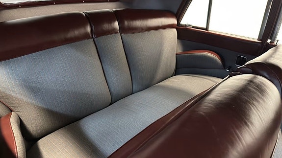 Lincoln Continental 5 of 5