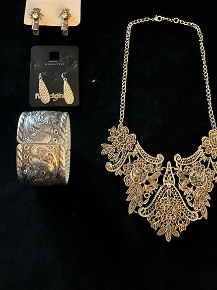Product image 1 of 8