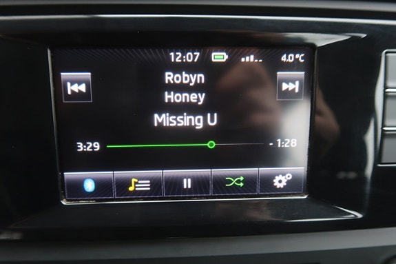 Skoda Octavia 16 of 27