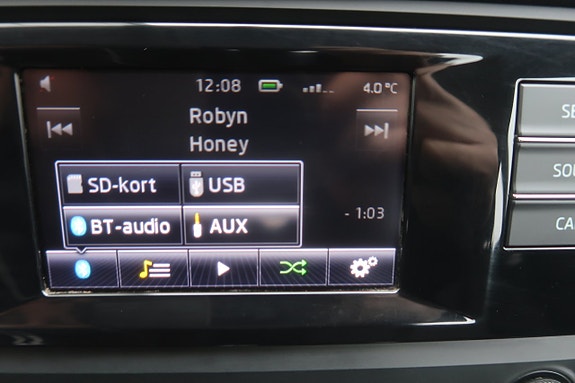 Skoda Octavia 14 of 27
