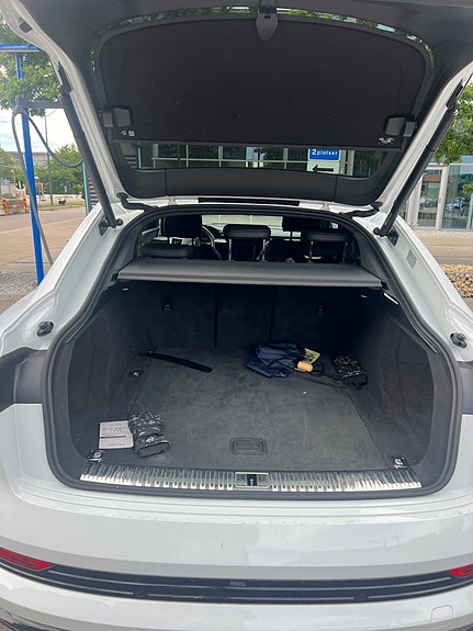 Audi e-tron Sportback 7 of 7