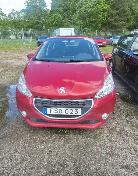 Peugeot 208 4 of 4