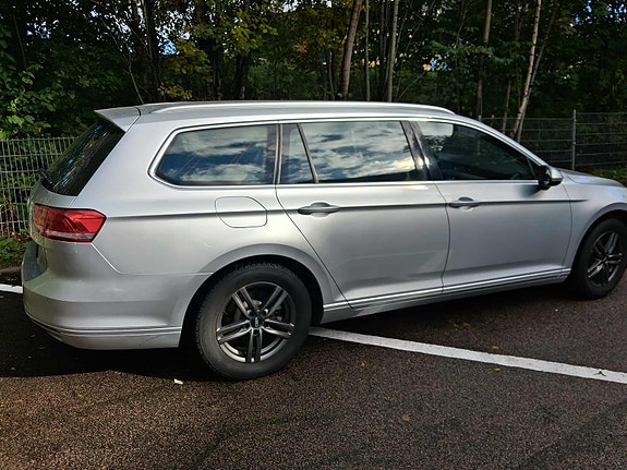 Volkswagen Passat 6 of 11