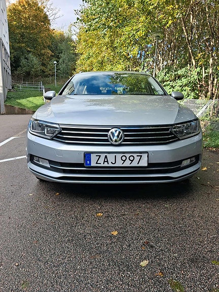 Volkswagen Passat 2 of 5