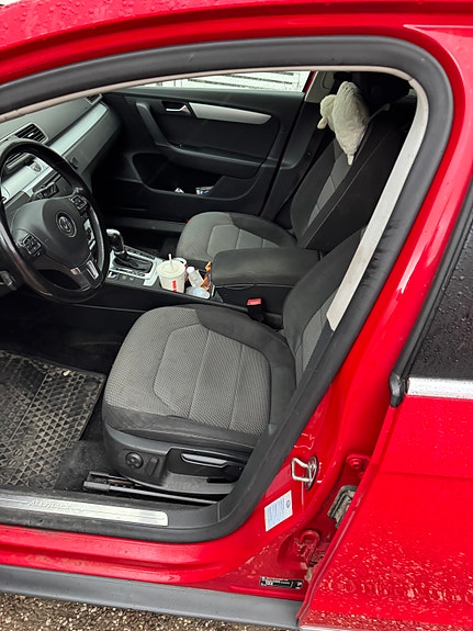 Volkswagen Passat Alltrack 3 of 3