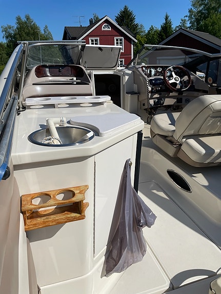 Regal 2550 LSC 2001 3 of 6