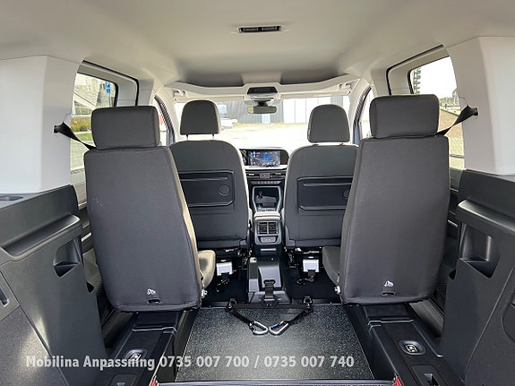 Ford Connect Tourneo 3 of 30