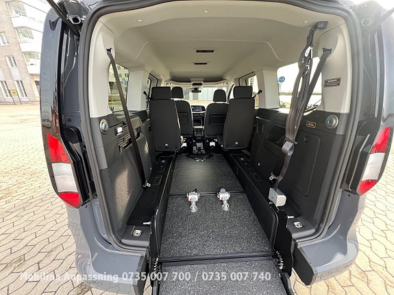 Ford Connect Tourneo 4 of 30