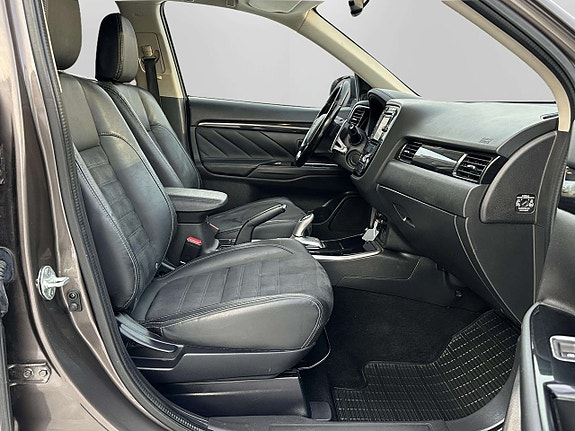 Mitsubishi Outlander 24 of 26