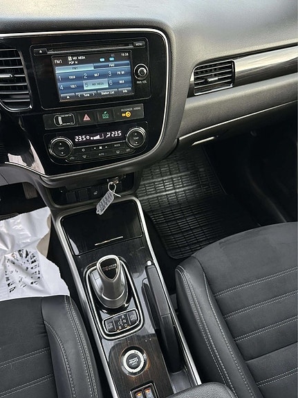 Mitsubishi Outlander 17 of 26
