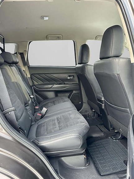 Mitsubishi Outlander 22 of 26