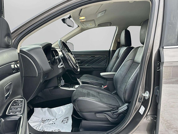 Mitsubishi Outlander 13 of 26