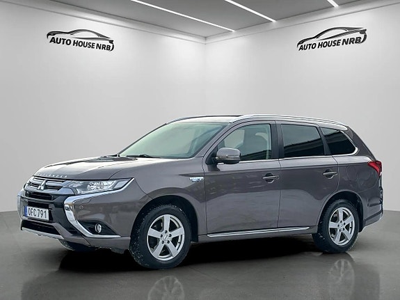 Mitsubishi Outlander 2 of 26