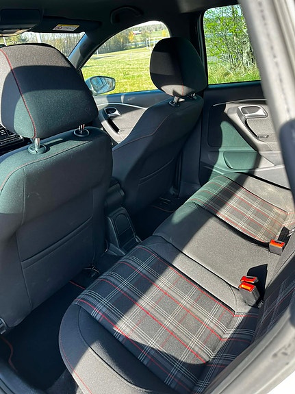 Volkswagen Polo 10 of 12