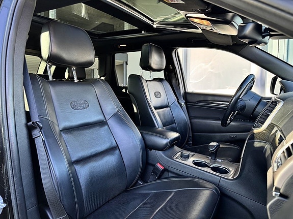Jeep Grand Cherokee 8 of 27