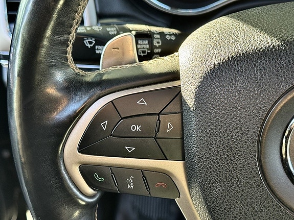 Jeep Grand Cherokee 21 of 27