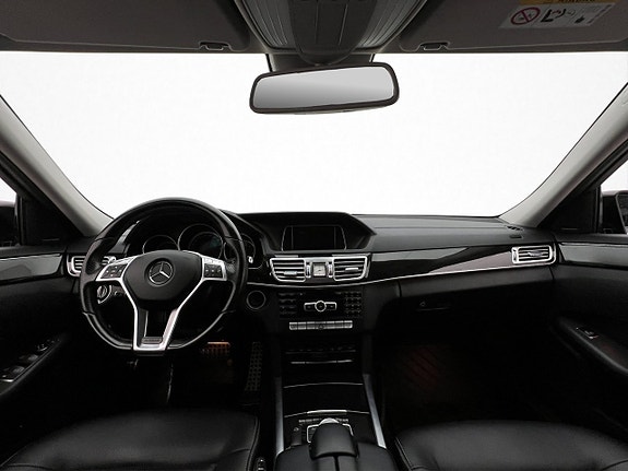 Mercedes-Benz E220 13 of 25