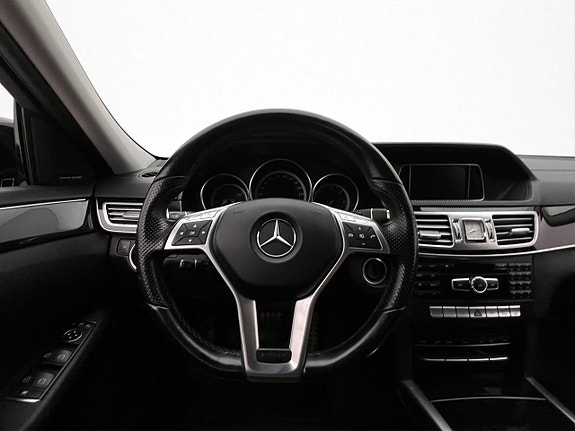 Mercedes-Benz E220 12 of 25