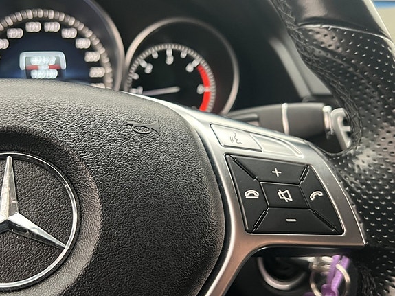 Mercedes-Benz E220 17 of 25