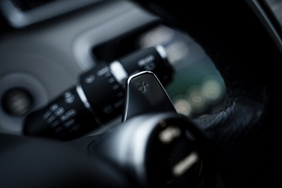 Land Rover Range Rover Velar 17 of 28
