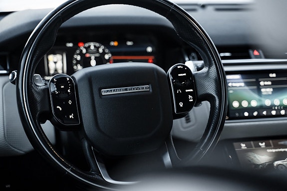 Land Rover Range Rover Velar 12 of 28
