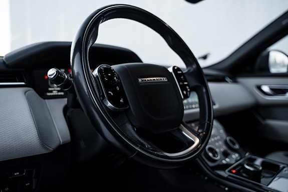 Land Rover Range Rover Velar 16 of 28