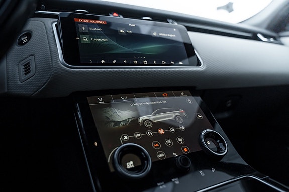 Land Rover Range Rover Velar 28 of 28