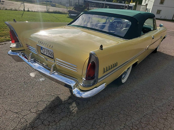 Chrysler New Yorker 6 of 30