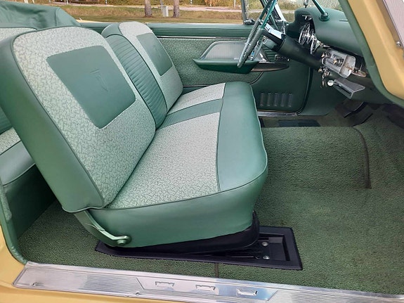 Chrysler New Yorker 10 of 30