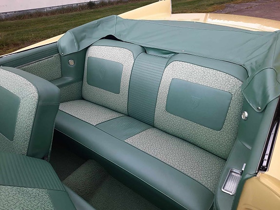 Chrysler New Yorker 12 of 30