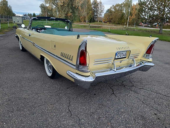 Chrysler New Yorker 9 of 30