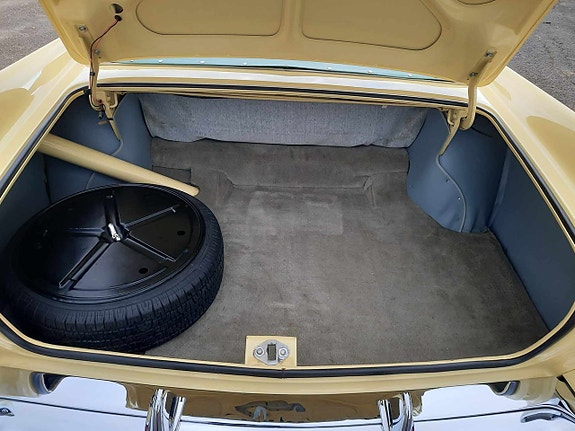 Chrysler New Yorker 23 of 30