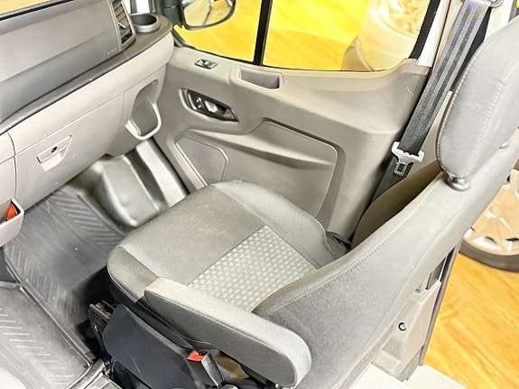 Ford Transit 11 of 13