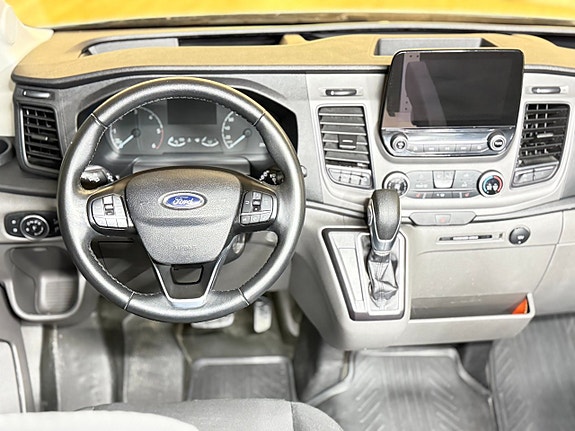 Ford Transit 12 of 13