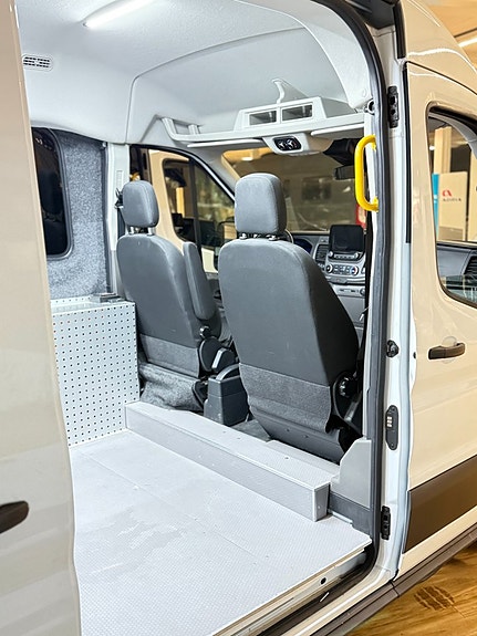 Ford Transit 4 of 5
