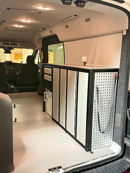 Ford Transit 7 of 15