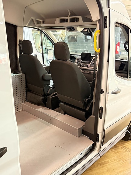 Ford Transit 4 of 5