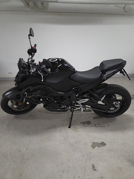 Suzuki GSX-S950 3 of 6